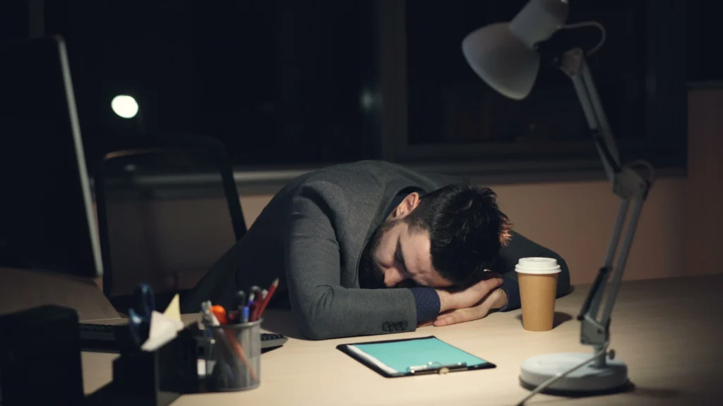 Employees impacted by downtime requiring managed it services